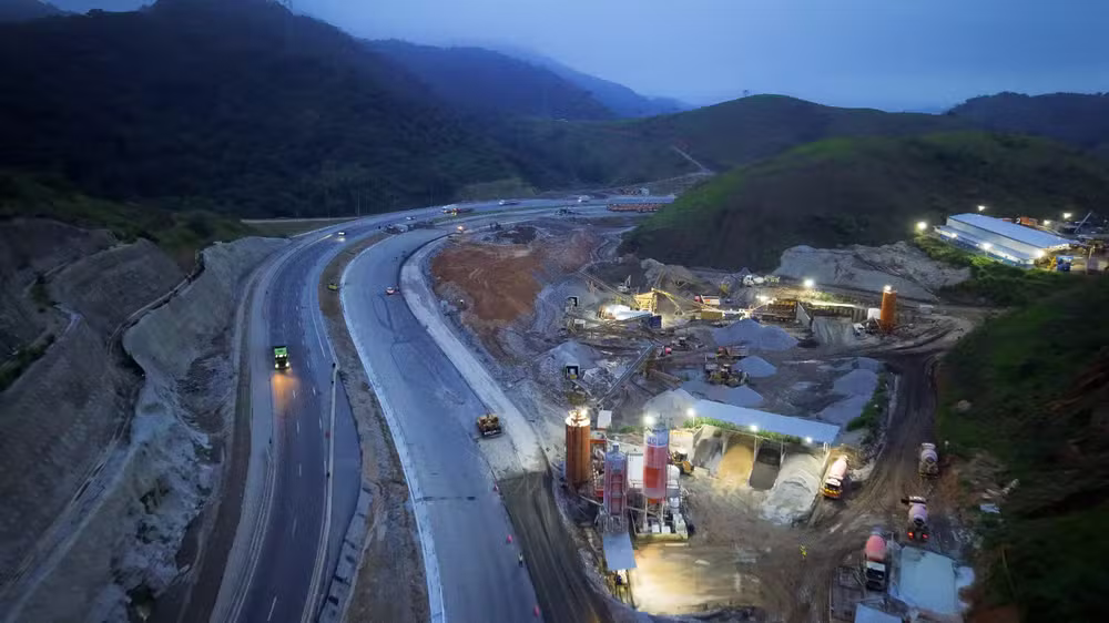 Dutra terá mais quatro viadutos liberados na Serra das Araras neste sábado
