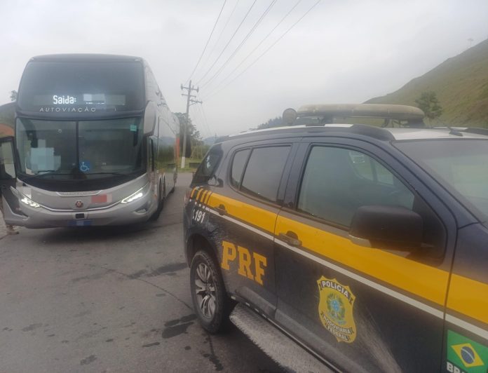 Foragido por estupro de vulnerável é preso durante fiscalização na Via Dutra, em Piraí