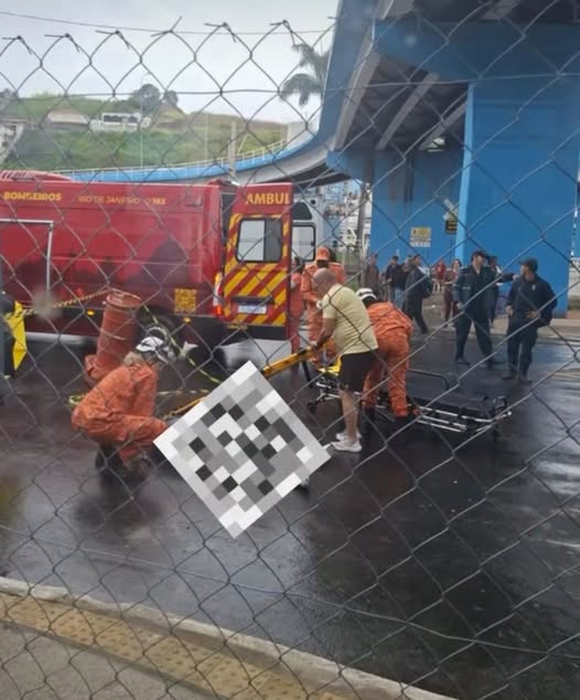 Idoso passa mal e cai de viaduto no Centro de Barra Mansa