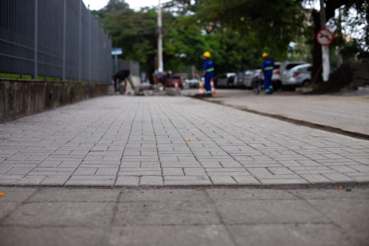 Mobilidade Urbana: construção de novas calçadas avança em Volta Redonda