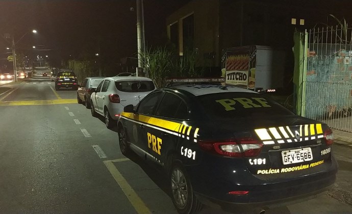 Dutra: PRF flagra motorista embriagado dirigindo na contramão em Itatiaia