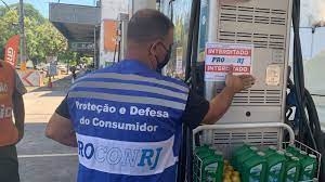 Cláudio Castro pede apoio à população na fiscalização aos preços dos combustíveis em postos da região
