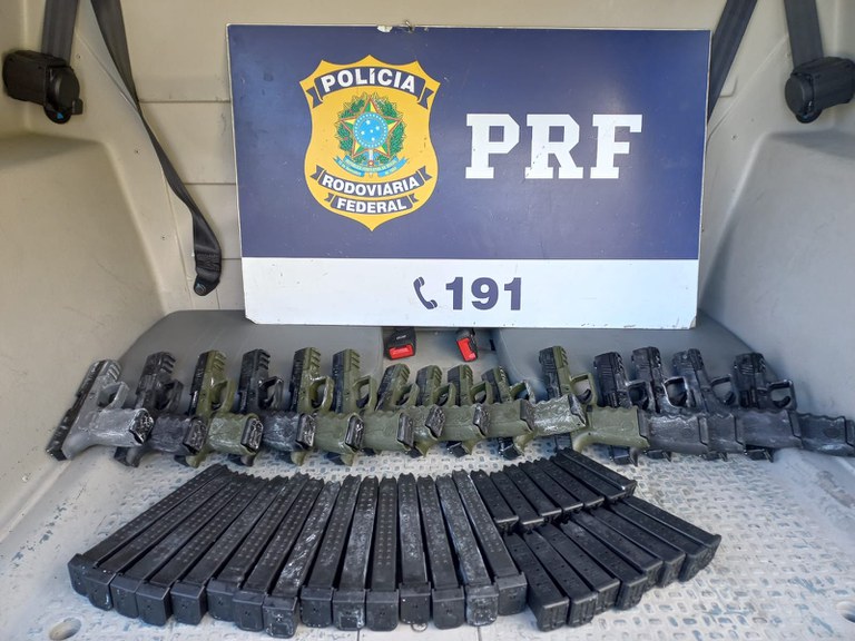 PRF apreende armas de fogo e munições em Piraí