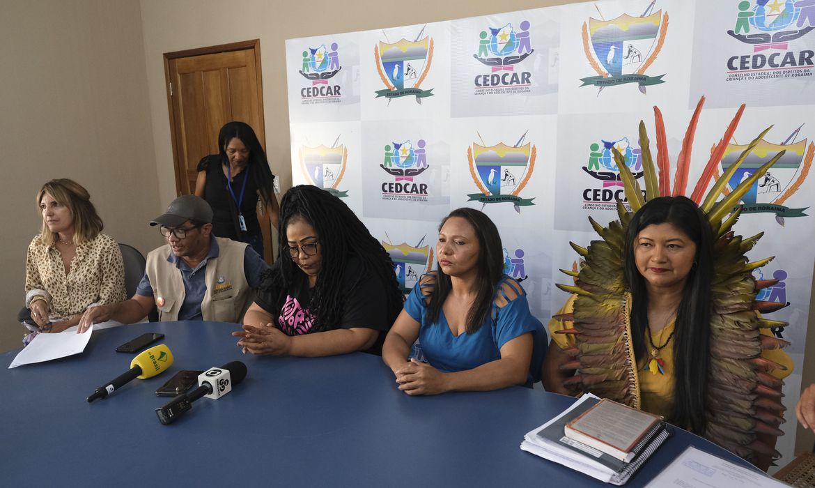 Indígenas têm que pagar ‘pedágio’ para chegar a município em Roraima