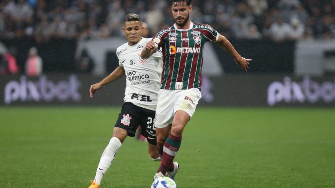 Fluminense perde para o Corínthians em Itaquera