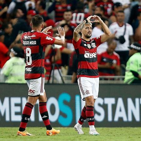 Flamengo vence o Fluminense e avança na Copa do Brasil