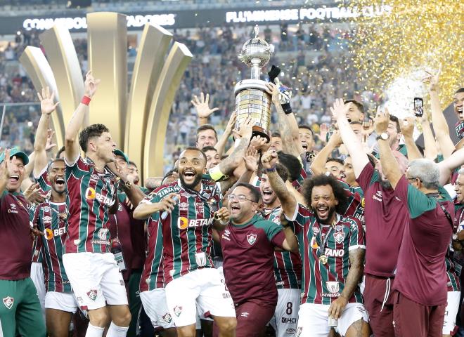 Vence o Fluminense: Campeão da América!!